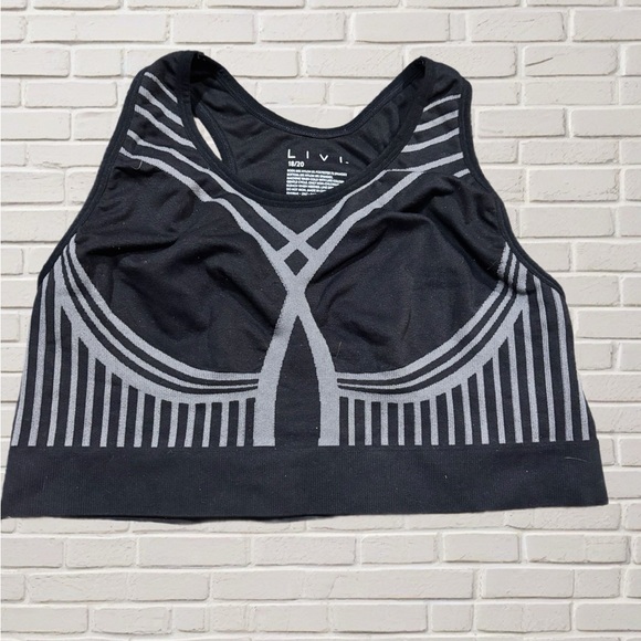 LIVI Active Plus Size 18/20 Sports Bra Black Seamless Racerback Hook Closure - Picture 1 of 3